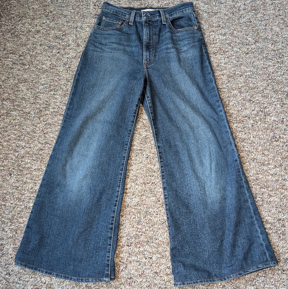 Calling All Shorties! Hemmed Levi Ribcage Flare Jeans